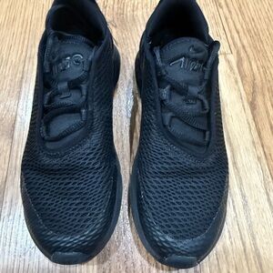 Nike Air Max 270 size 1.5Y